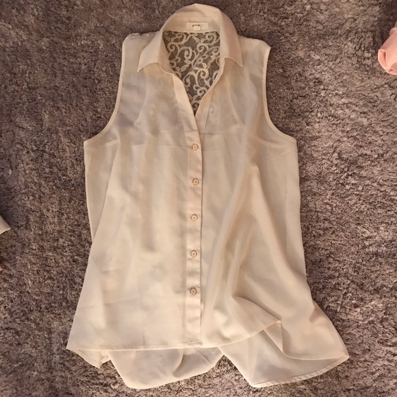 mine Tops - White sheer flowing top